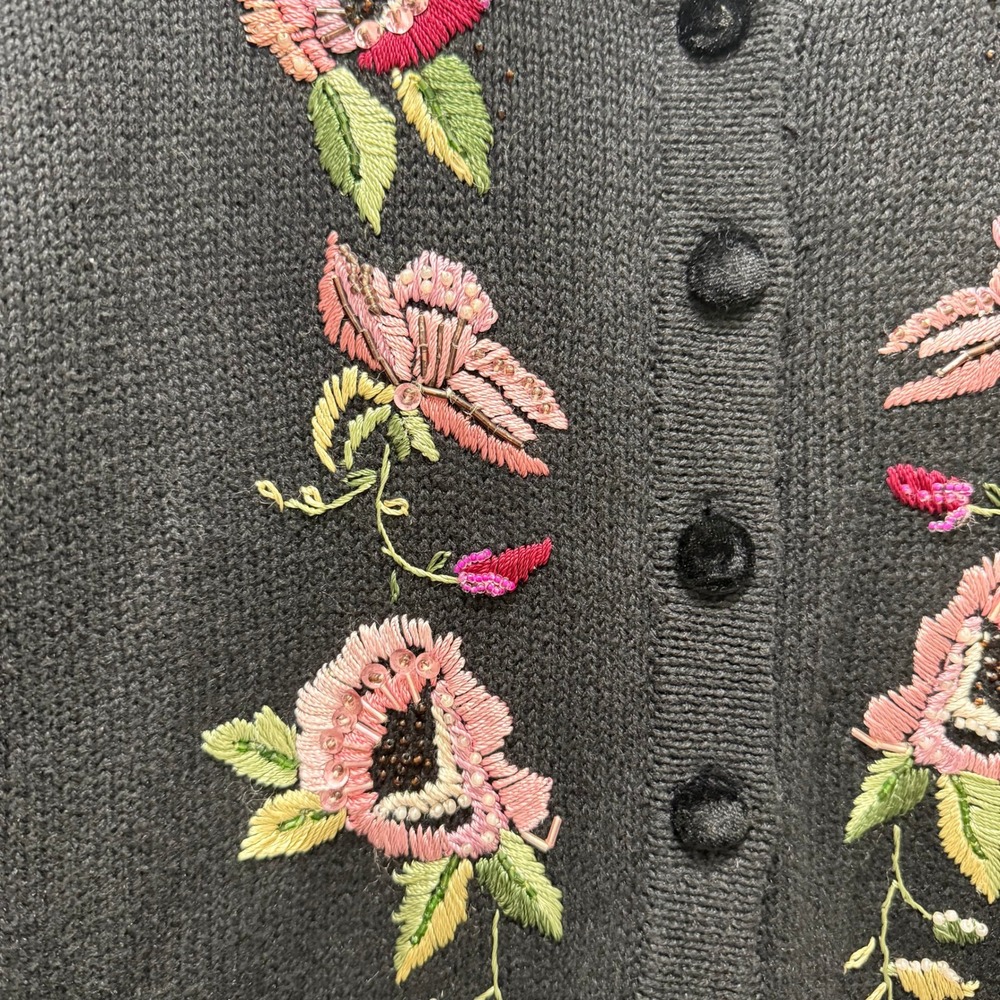 Vintage Heirloom Collectibles Black Floral Embroidered Cardigan Sweater Size L‎ - Picture 3 of 5